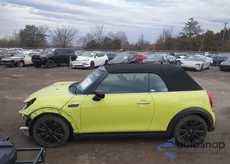 2024 Mini Convertible Cooper S z USA, uszkodzony, nr VIN WMW43DL08R3R86026